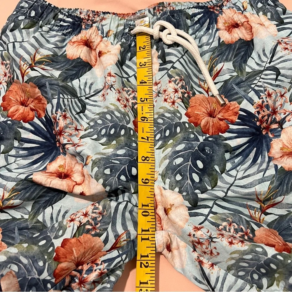 Franks Maui Sky Floral Print Mid Length Swim Trunks Lightweight Quick Dry Size M